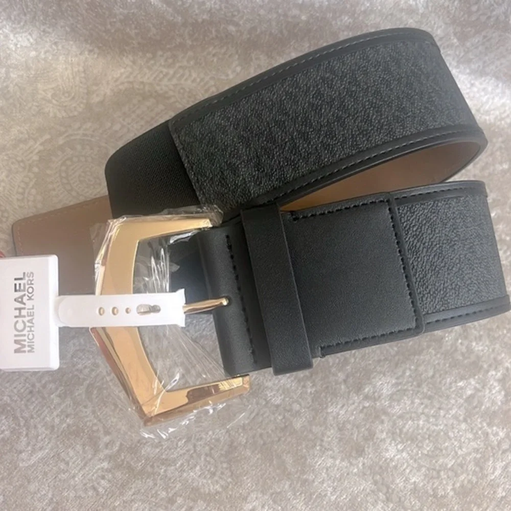 Brand New Michael Kors Wide Strap Black Logo Stretch Belt w/ Gold Tone Buckle